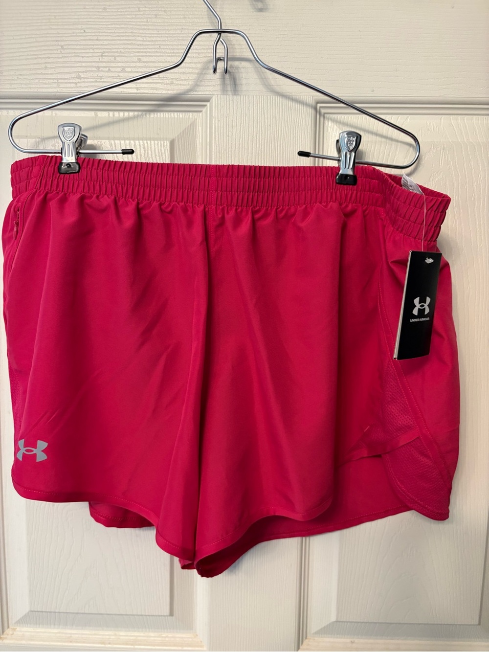 NWT Women’s Under Armour Fly By 3” Running Shorts Pink XL